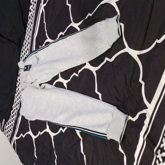 Guess Sweatpants - Picture 10 of 14